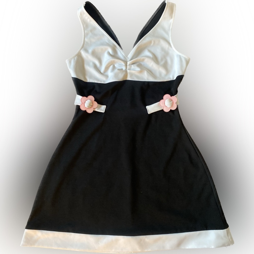 Casual Mini Black and White Dress